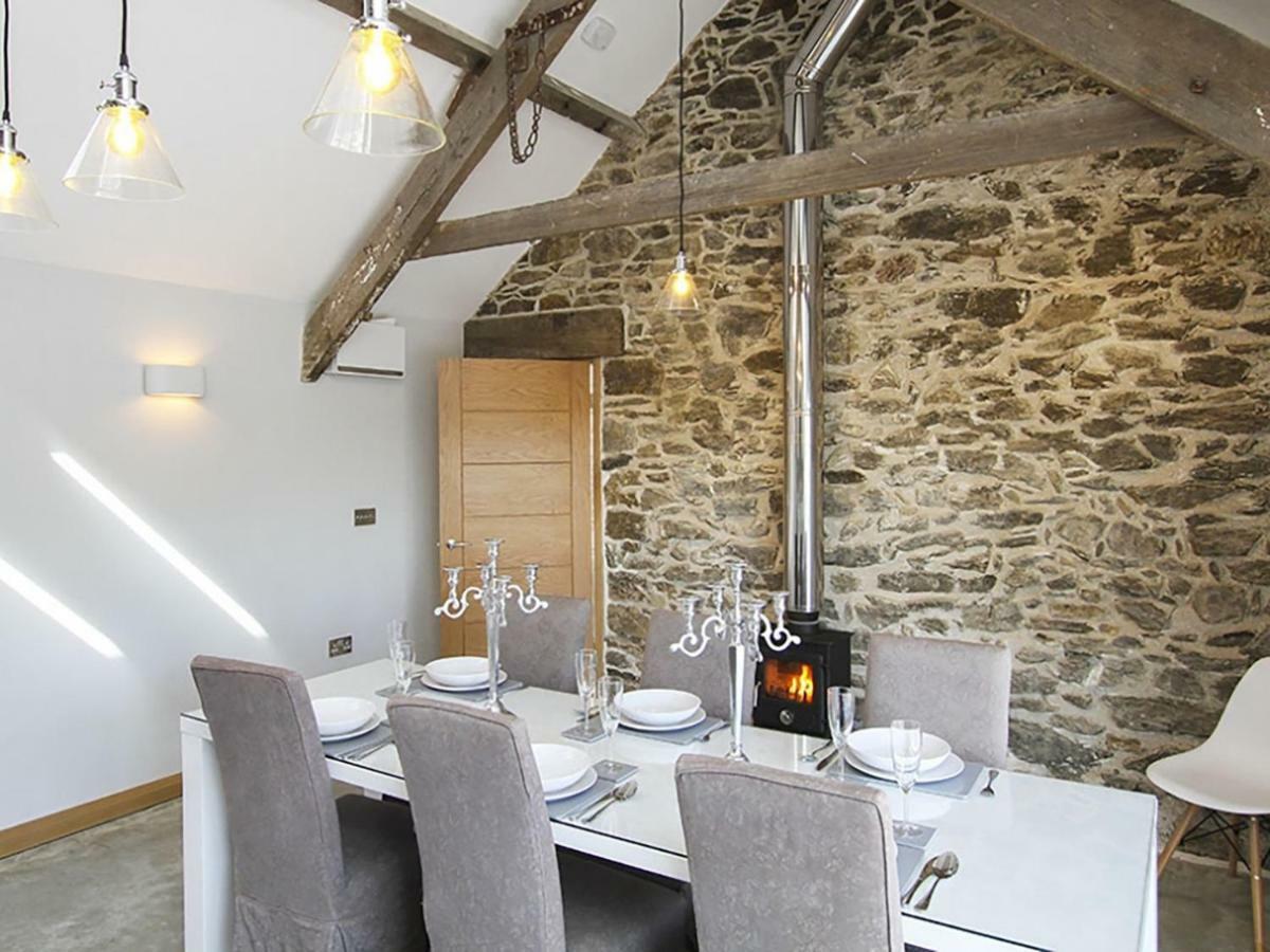 Rhyd Angharad Barns Villa Llanrhyddlad Екстериор снимка