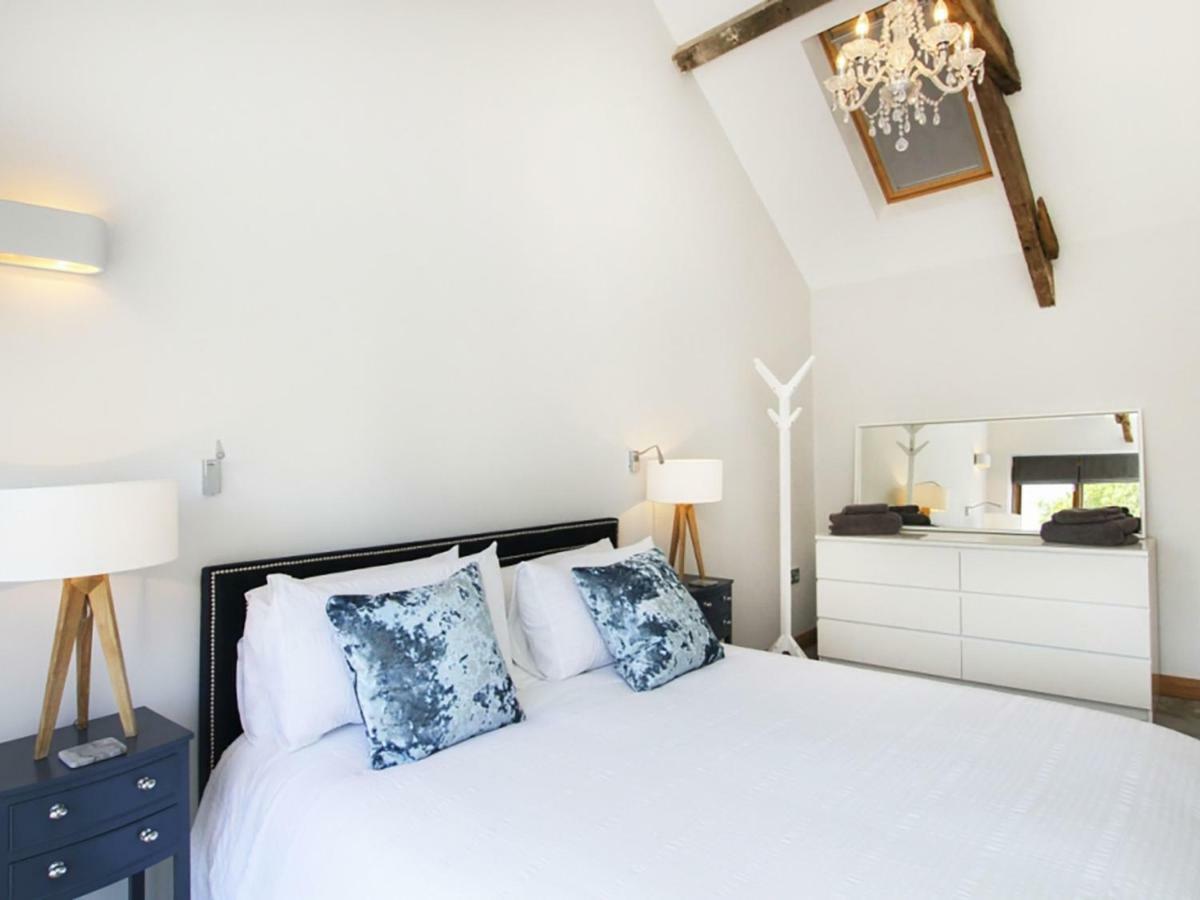 Rhyd Angharad Barns Villa Llanrhyddlad Екстериор снимка